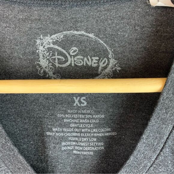 Disney women’s gray short sleeve graphic T-shirt The lion king Hakuna Matata xs - Picture 4 of 6